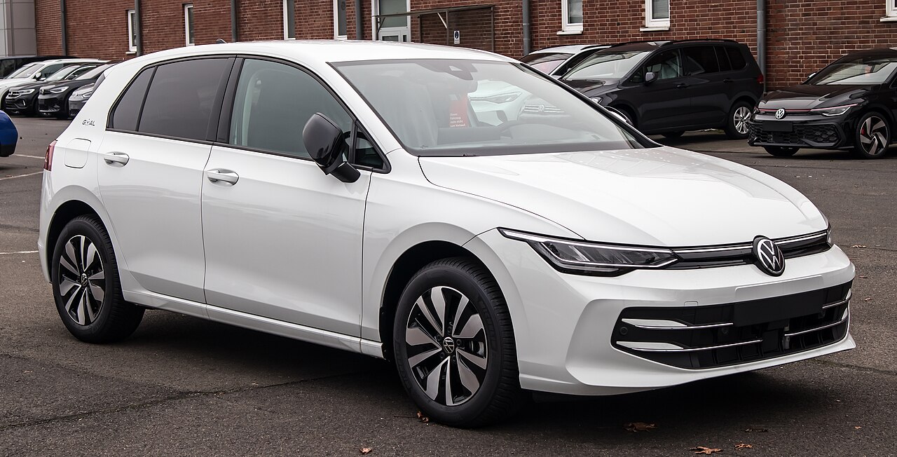Volkswagen Golf 8 Carat